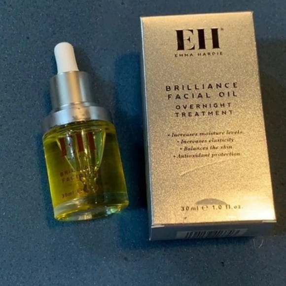 Emma Hardie brilliance facial oil - Picture 2 of 7